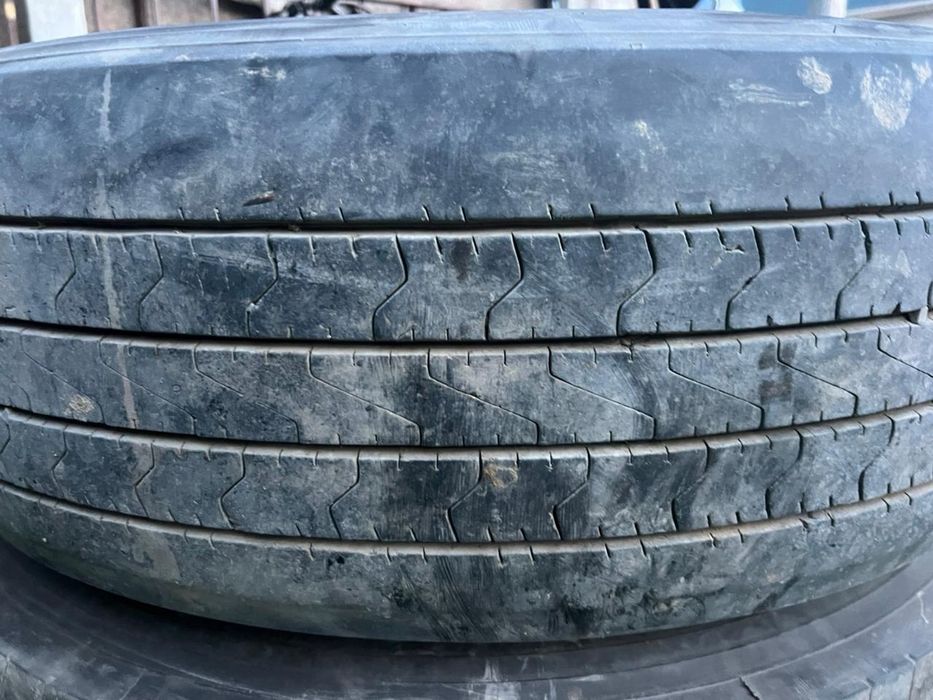 Шины б/у 1шт почти новый