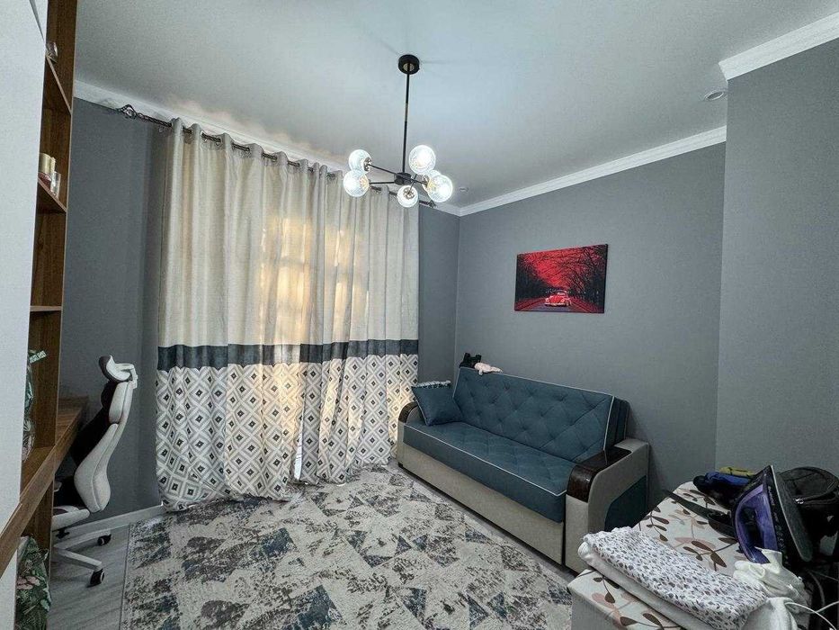 м.Минг Урик, музей искусств 3/2/3  72 м²