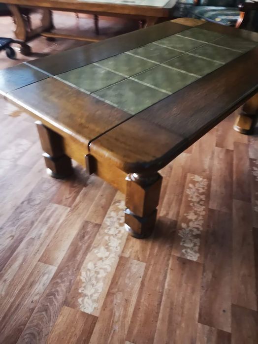 Масивна холна маса внос от Германия