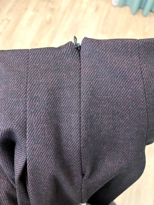 Пола плисе бордо със съдържание на вълна