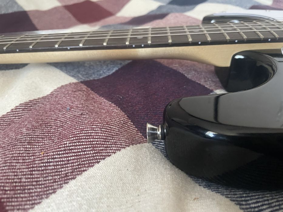 Продам Fender Squier