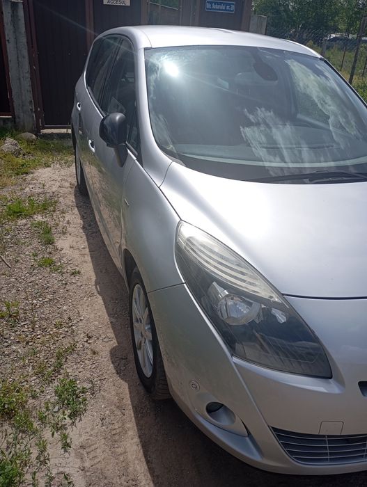 RENAULT Grand Scenic 2011 — imagine 3
