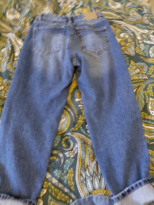 Дамски дънки неразличими от нови