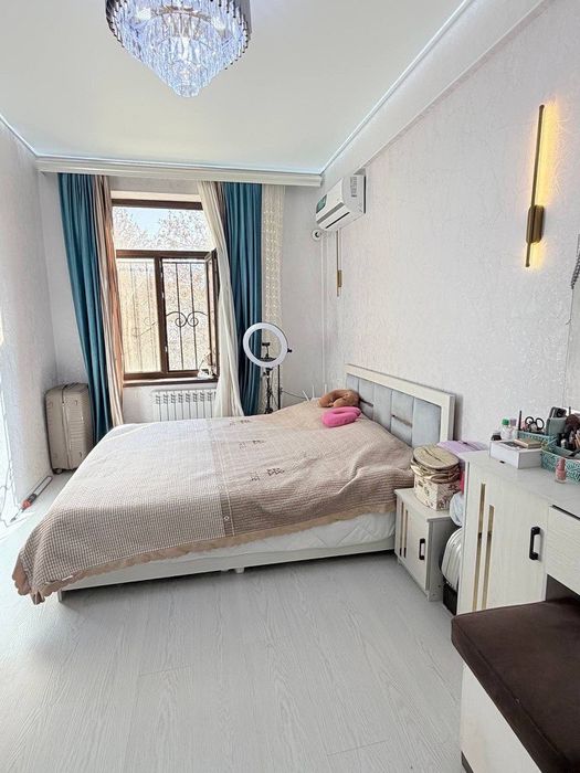 Срочно продается 2х квартира на 3 золотом этаже  Фирдавсий куча