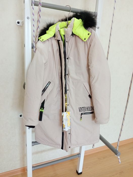 Новая куртка зима, на девочку. недорого