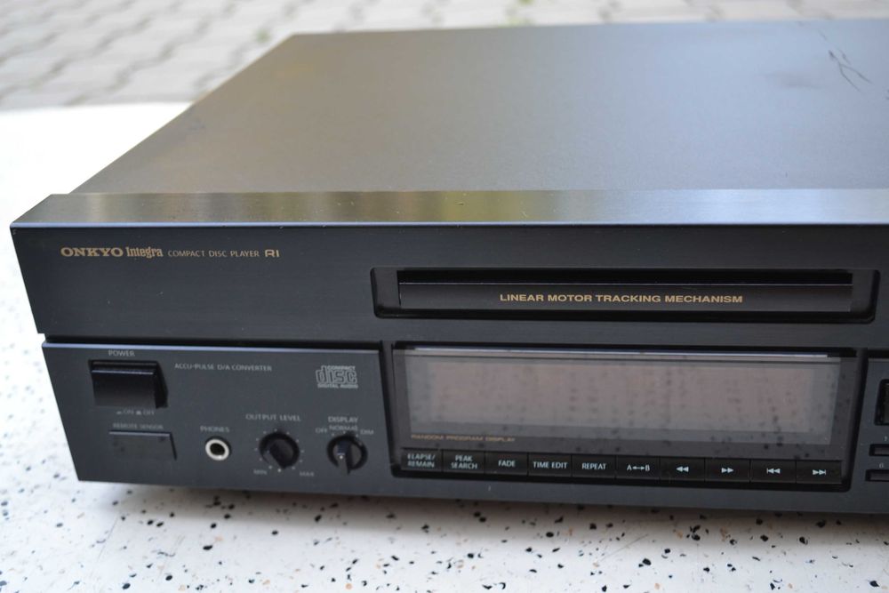 CD player Onkyo Integra DX 6770