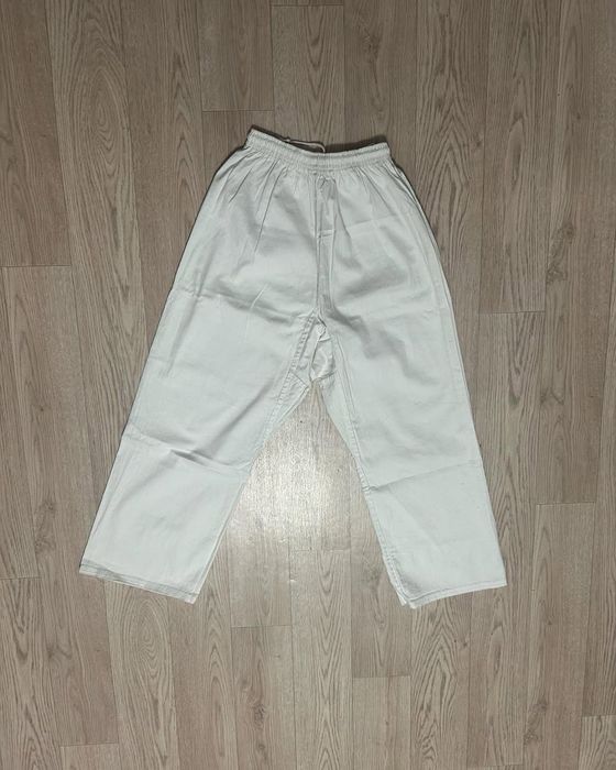 Продам кимано для каратэ, перчатки бесплатно