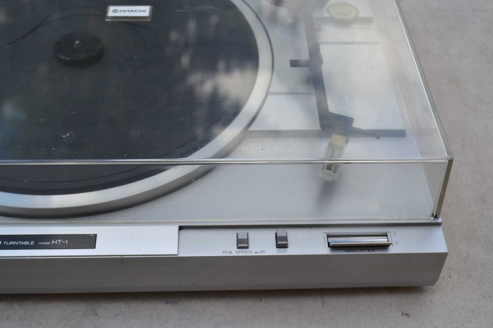 Pick up Hitachi HT 1