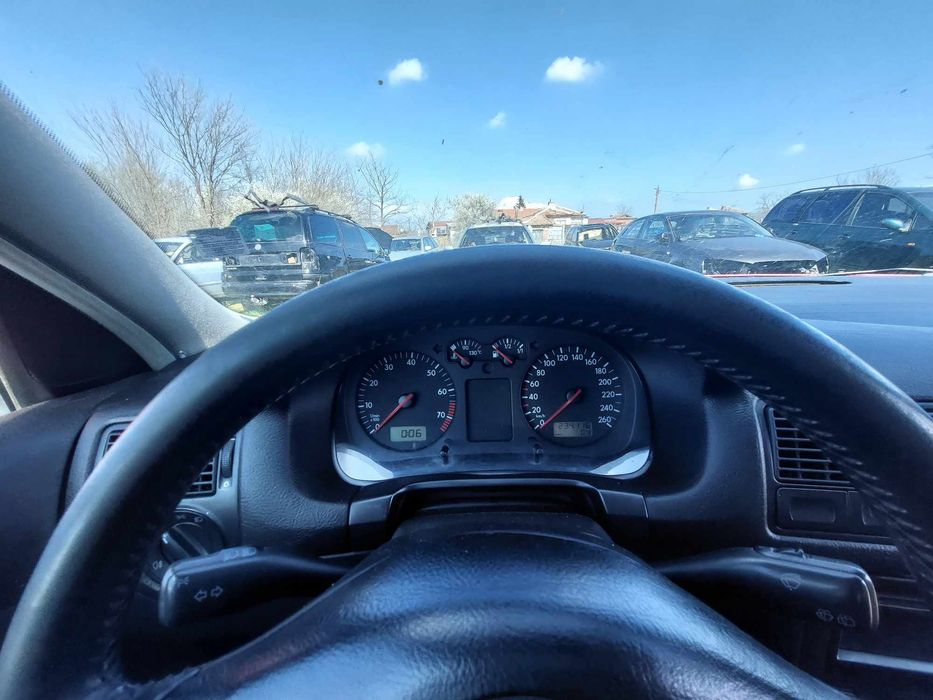 Vw golf 4 1.6 sr 101 коня на части