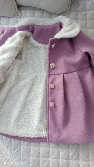 Продам пальто для девочки