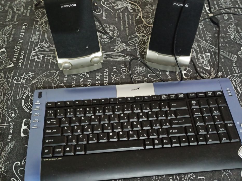 Клавиатура, две колонки