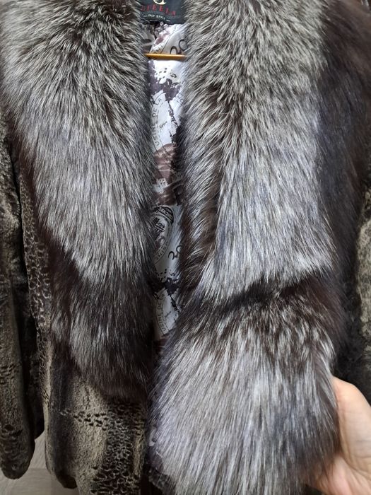 Женская меховая куртка