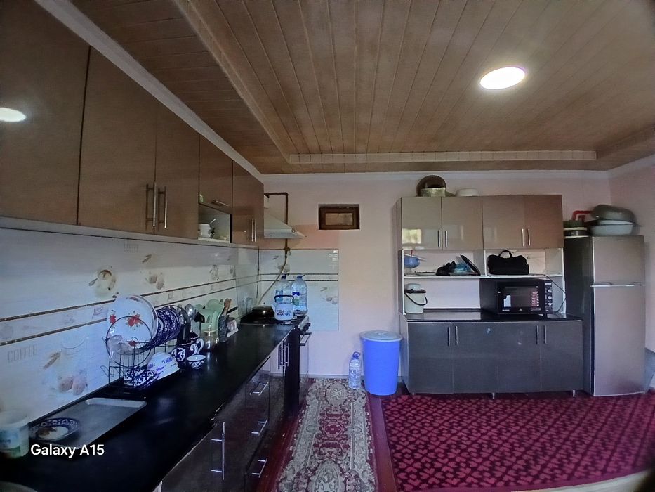 Internat hovli uy sotiladi 5.10 sotix 8hona