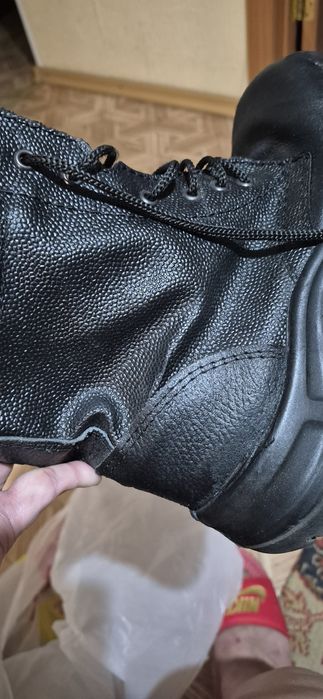Продам военную обувь - берцы