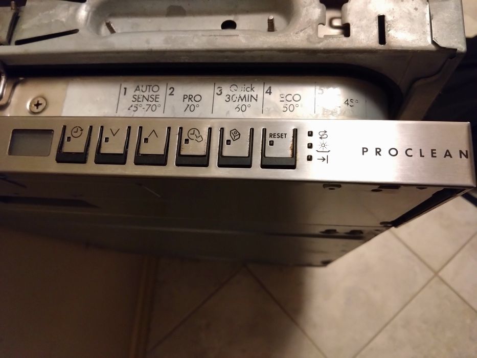 Съдомиялна машина AEG