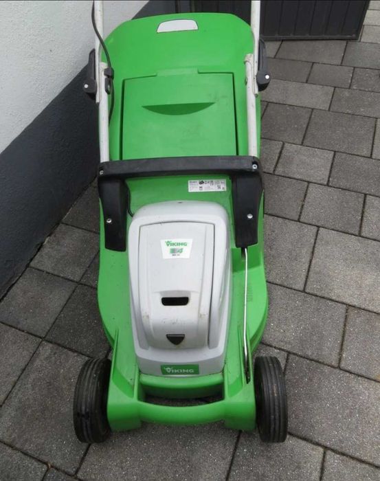 Голяма, акумулаторна косачка Viking MA 443, еквивалент - Stihl RMA 443