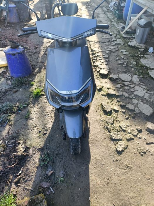 Vând scuter electric
