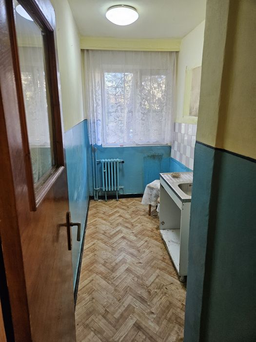 Apartament 3 camere cu balcon – Km 4-5, Constanța, etaj 1/4, 50 mp