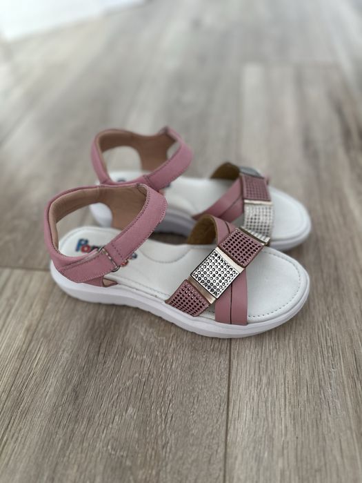 детские сандалии новые