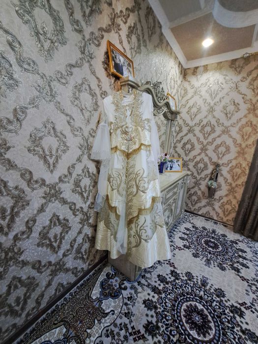 ansambl sotiladi troyka