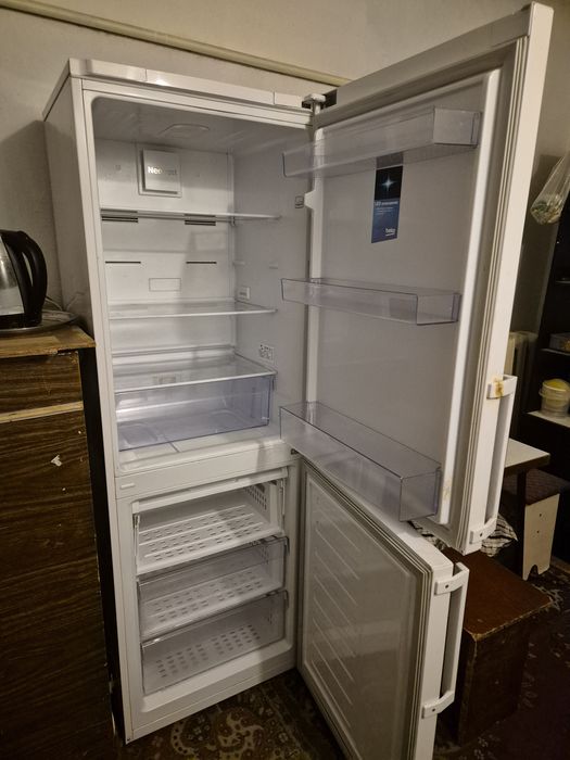 Холодильник б/у.