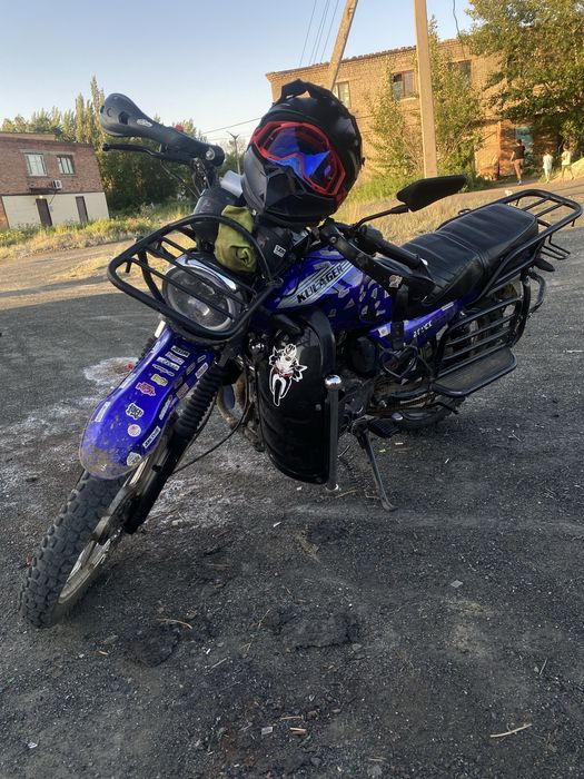 Продам мотоцикл 200сс