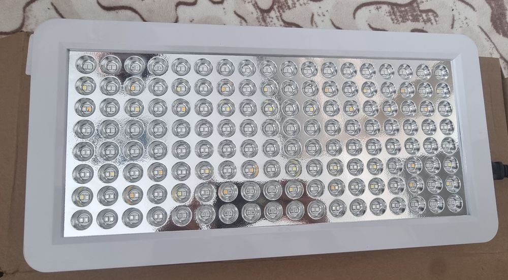 Лампа за отглеждане за растения