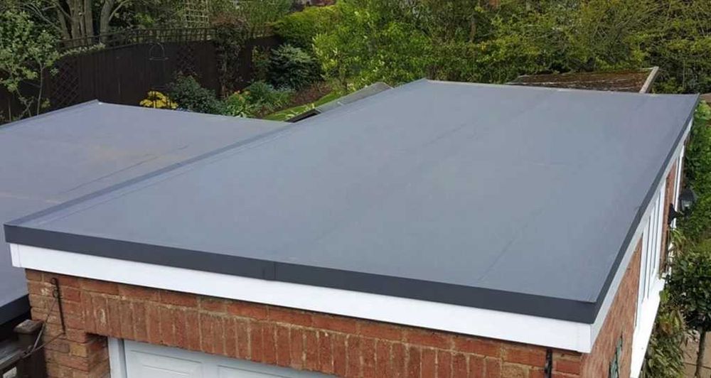 Рулонный битумно-полимерный материал