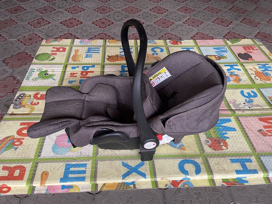 Продам новое детское кресло автомобильное