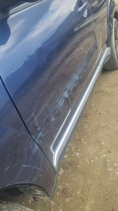 Vând sau schimb Mitsubishi outlander