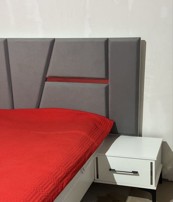 Спальный гарнитур идеальном состоянии