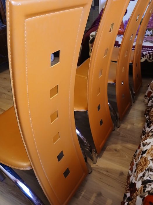 Scaune model deosebit