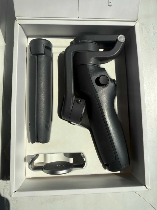 Продам DJI Osmo Mobile 6 в отличном состоянии.