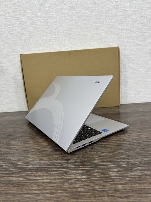 13-Го Поколения Acer Aspire Lite-16 intel Core i3 8-Гб DDR5 15.6 IPS!