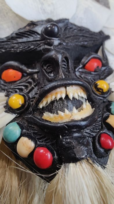 Декоративная маска Индонезия