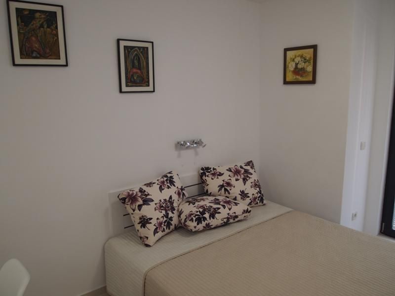 Дава се под наем Едностаен апартамент в Варна, Център - 40 кв.м за 600 € - Снимка #1