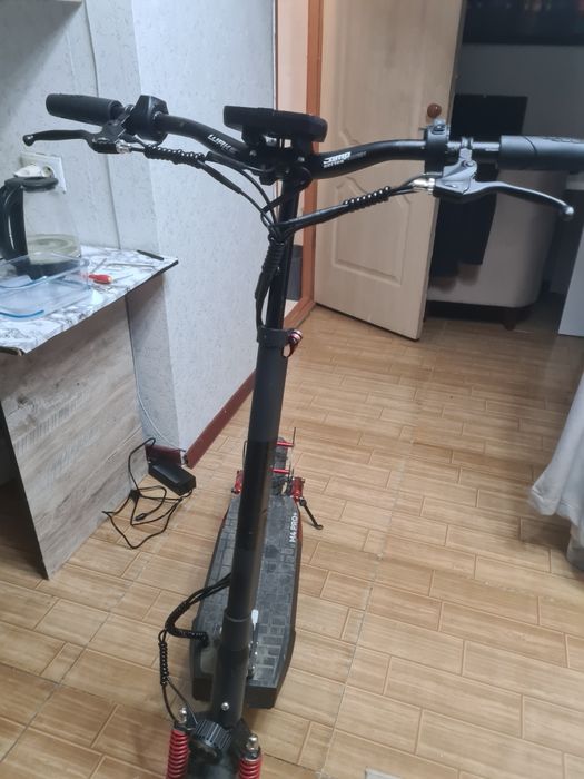 электросамокат ..