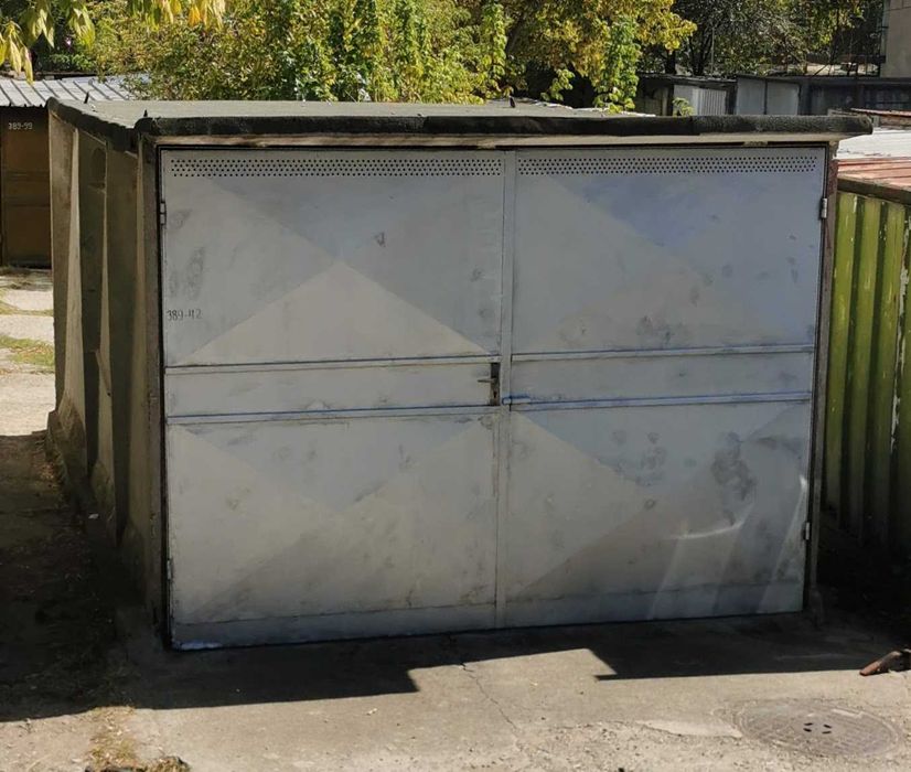 Продава се Гараж / Паркомясто в Казанлък - 20 кв.м за 64 €/кв.м - Снимка #1