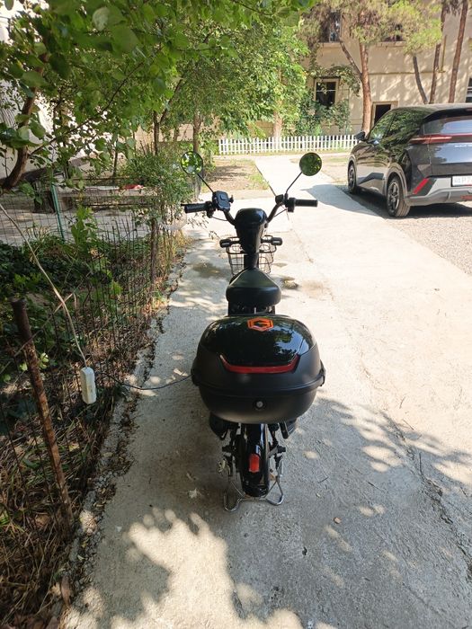 Elektro skuter zo'r xolatda