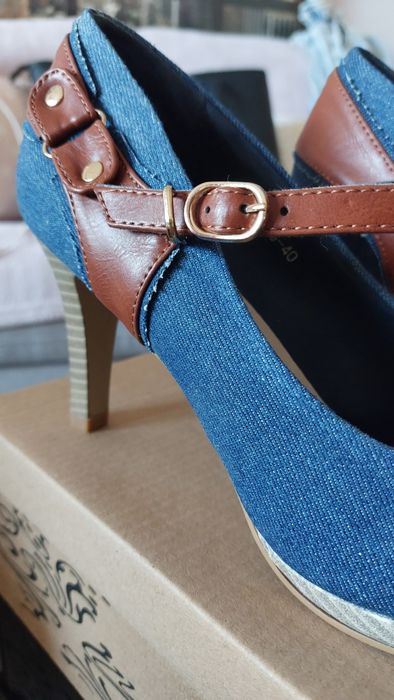 Обувки деним с каишки