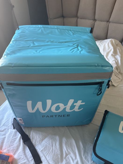 термокороб Wolt для доставки на машине и мопеде