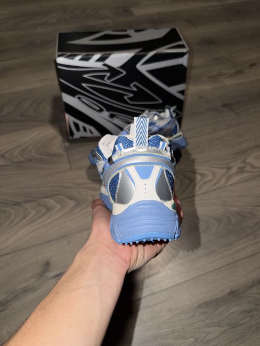 Off White Be Right Back