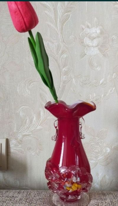 Продам вазу новую