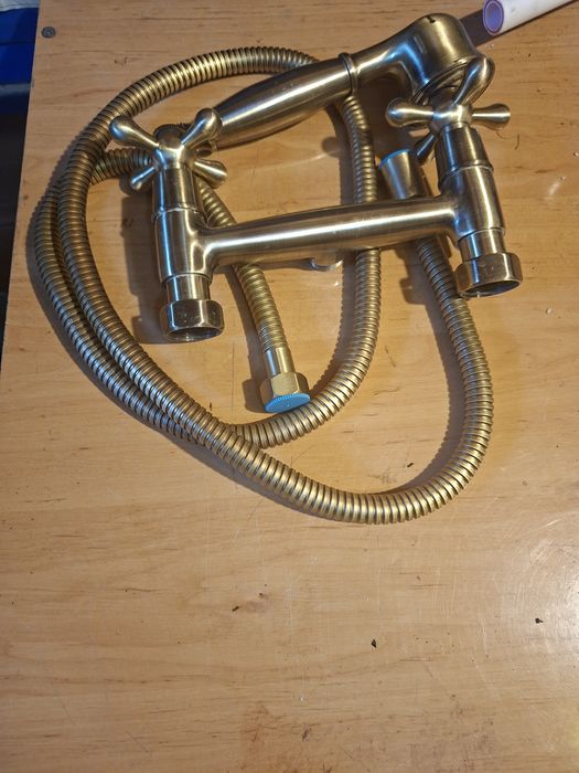 Accesorii chiuvete baie bucătărie