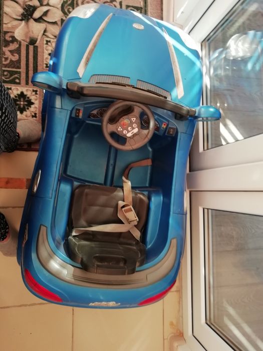 Продам детскую машинка