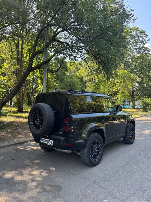 Land Rover Defender 2022 diesel, 48.299 € — imagine 5