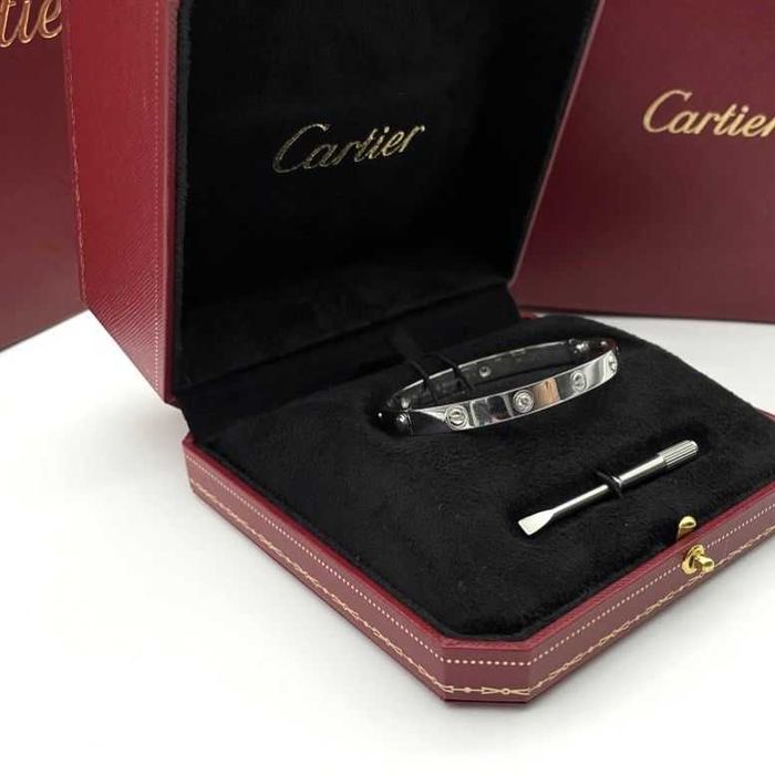 Brățară Cartier LOVE 21 White Gold 22K Diamond