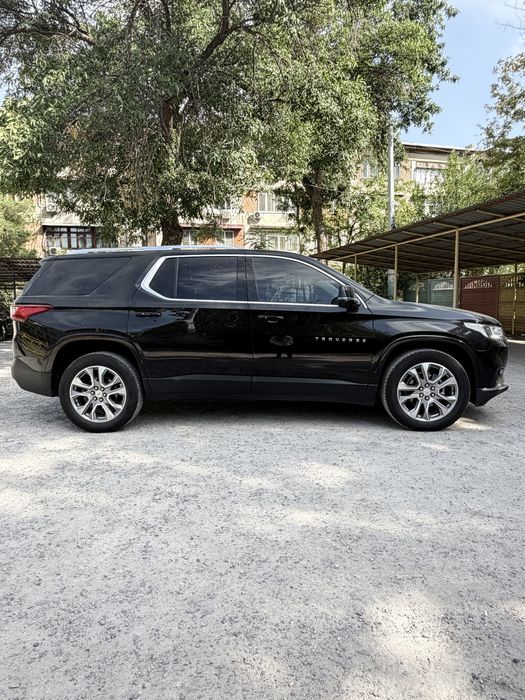 chevrolet traverse 2021