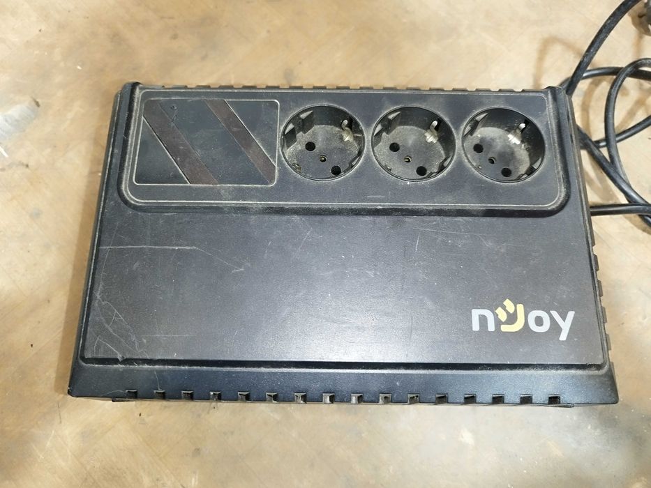 UPS cateva modele 12v-24v / 200-1200 Wati