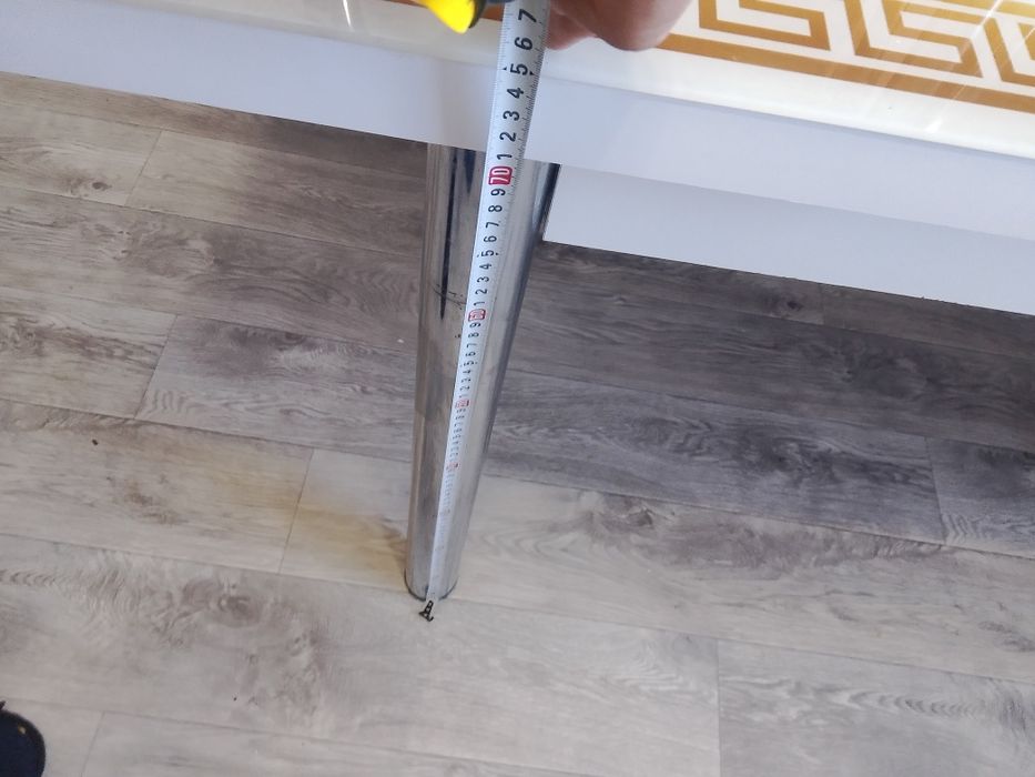 Продаю стол VERSACE 40тысячи.